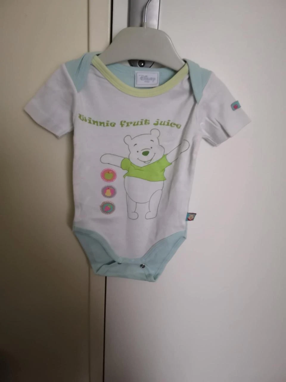 Set van 3 korte mouwen jongens lichaamsshirts 6 maanden (2 Disney + 1 Absorba) – photo 2